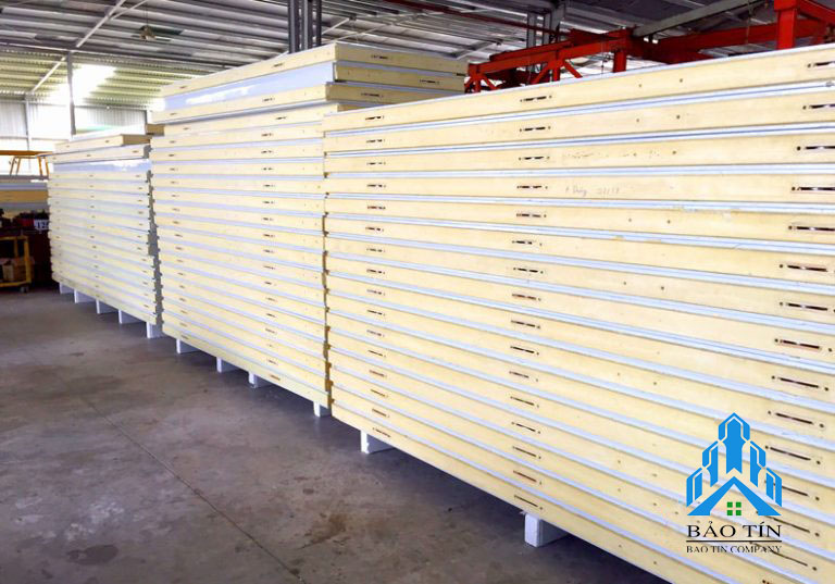 Tấm panel PU giá rẻ