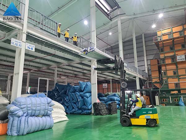 lắp đặt vách ngăn tôn xốp giá rẻ