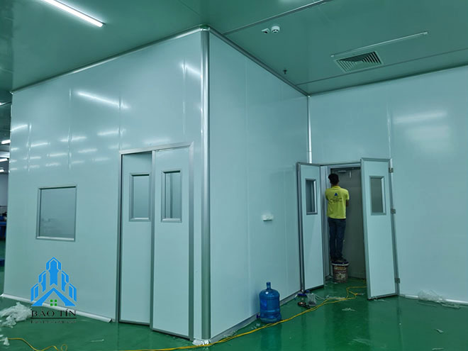 lắp đặt cửa panel