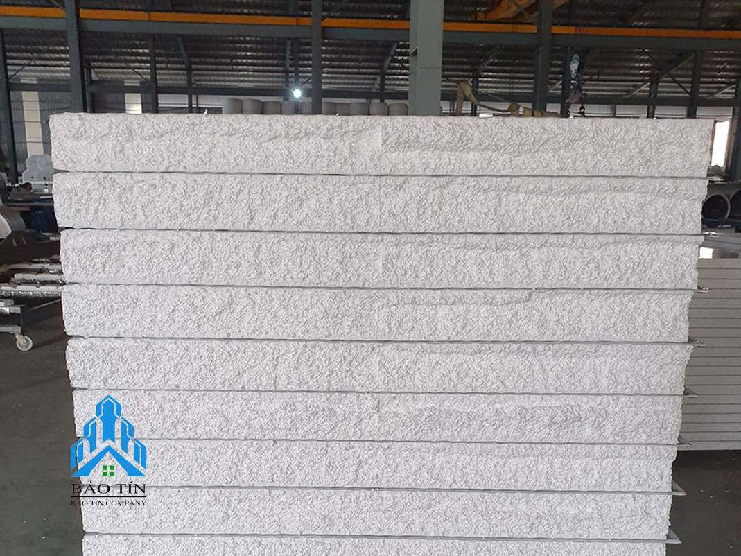 tam-panel-eps-3-lop-ton-eps-ton-day-100mm 1