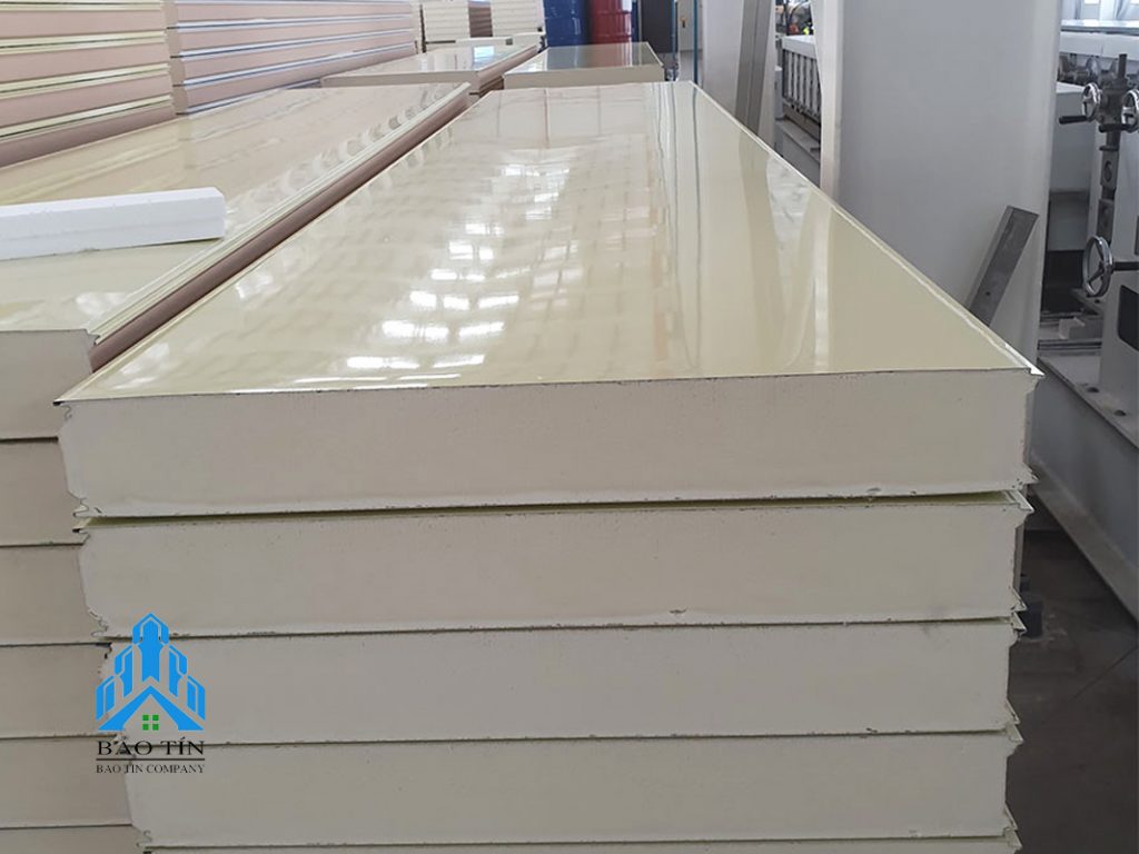 tam-panel-pu-3-lop-ton-pu-ton-day-75mm 4