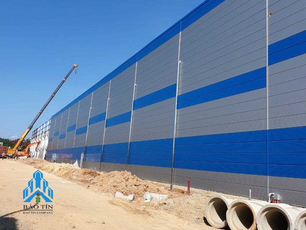 Tấm Panel Glasswool 3 lớp (tôn + GLASSWOOL + tôn) dày 50mm