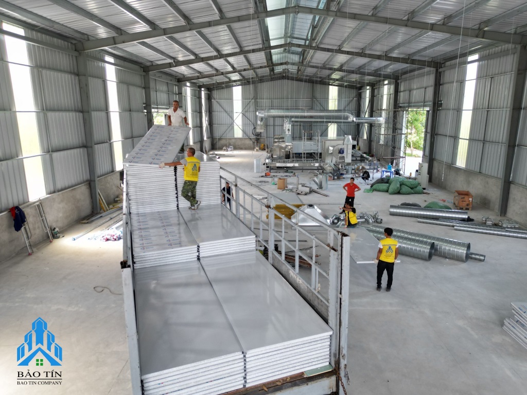 Vật liệu và nhân công thi công panel công nghiệp chuyên nghiệp