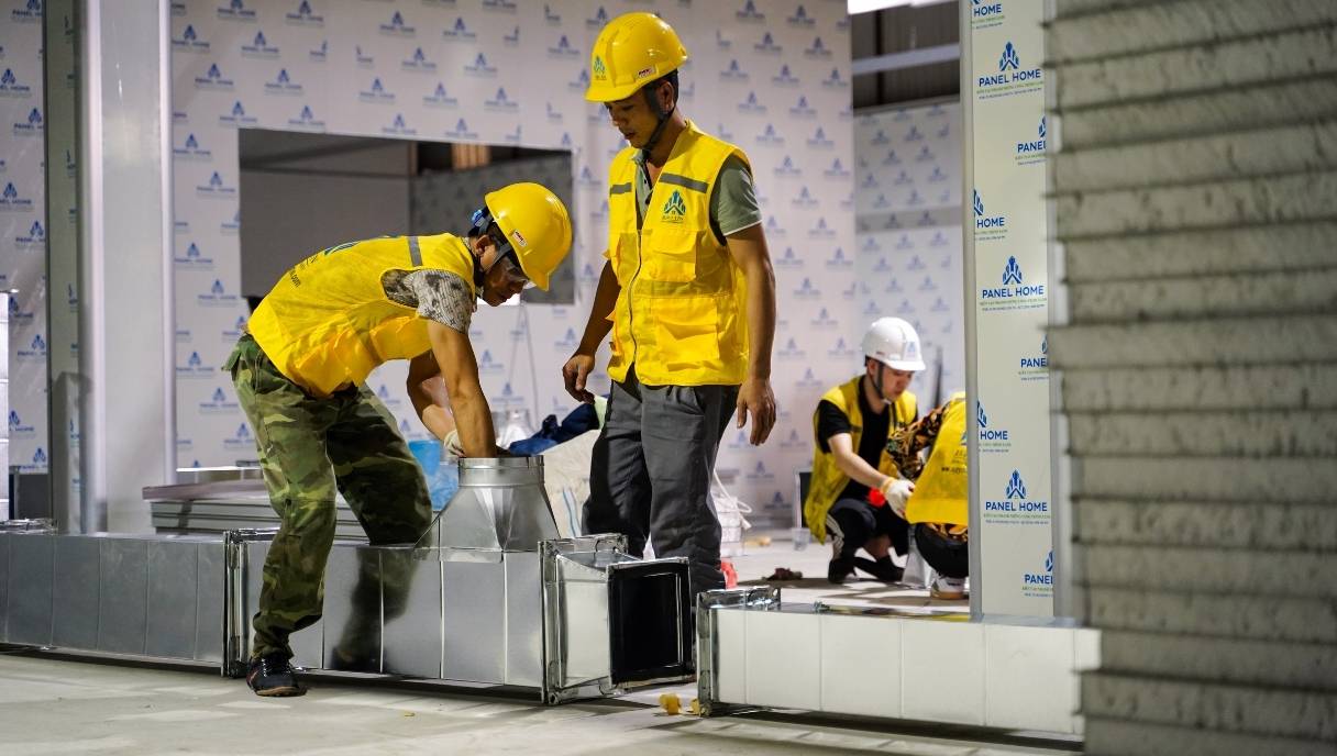 Vách panel công nghiệp EPS, PU, Rockwool, Glasswool lắp ghép hiện đại