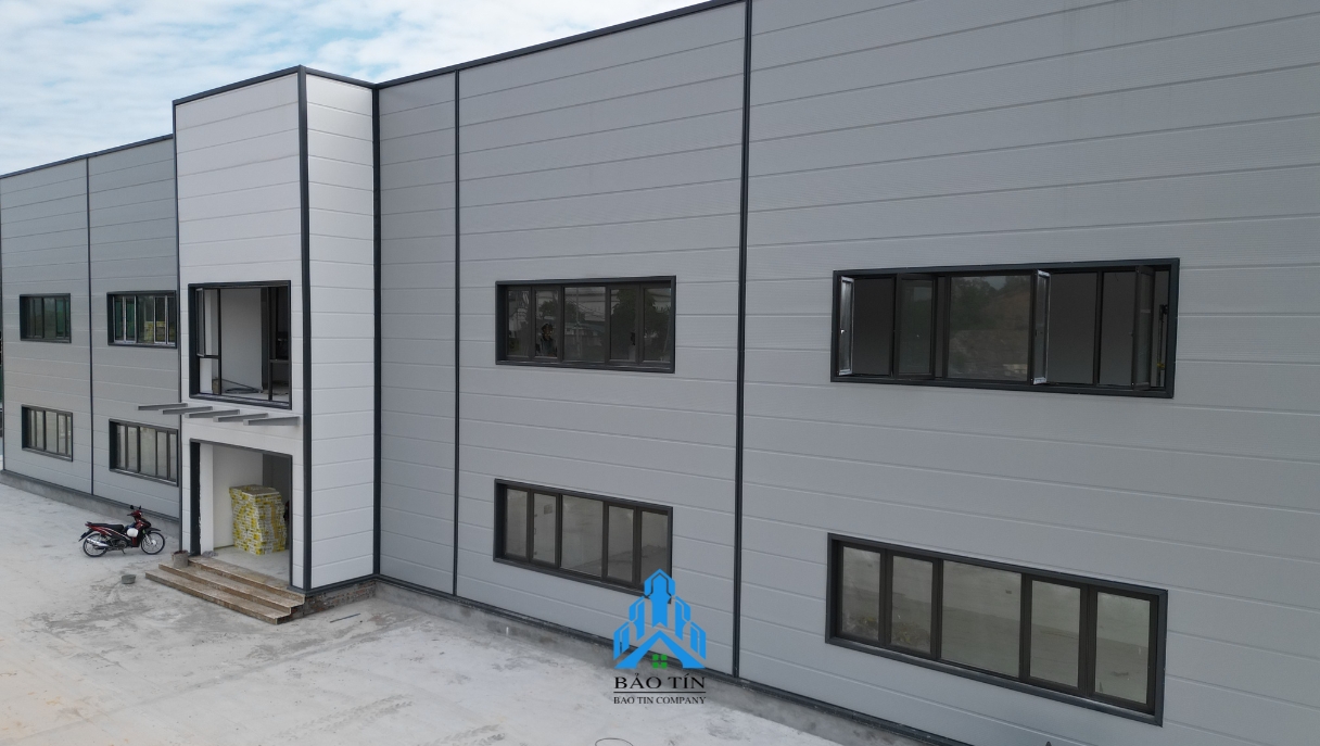 Hình ảnh thực tế công trình panel vách ngoài nhà xưởng