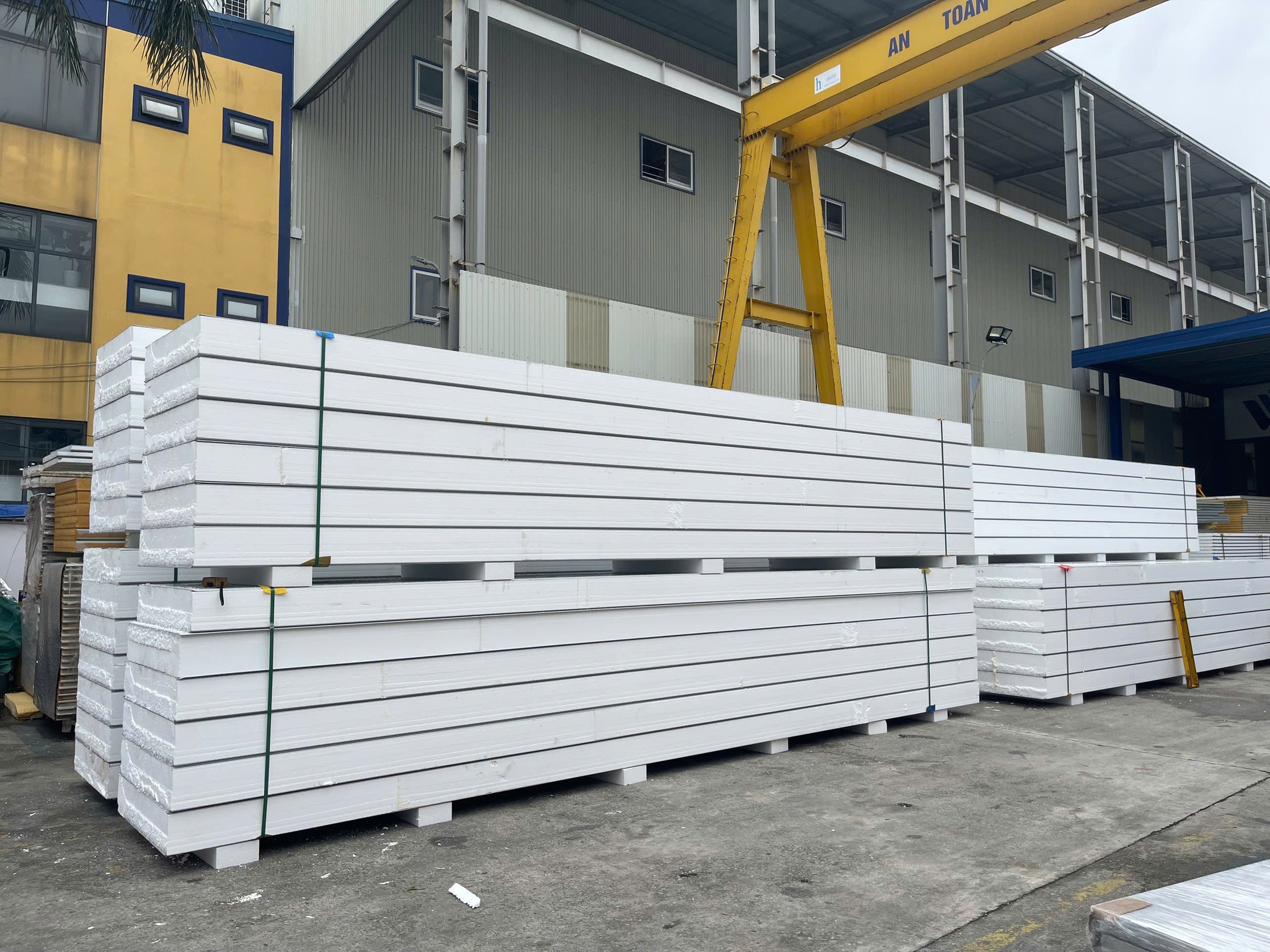 Du an panel tai Hung yen