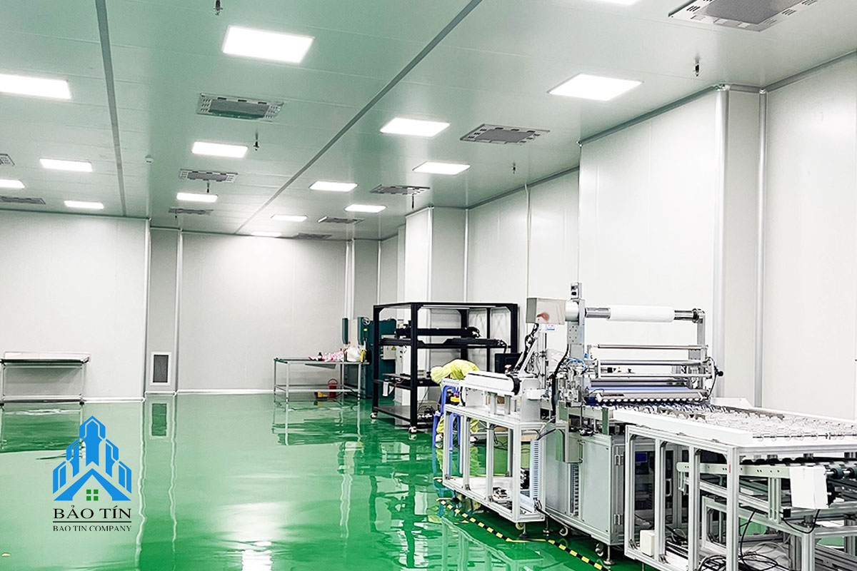 Hoàn thiện và vệ sinh phòng sạch sau thi công panel nhà máy FDI