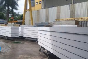 Báo giá thi công panel nhà máy sản xuất chi tiết, mới nhất 2025