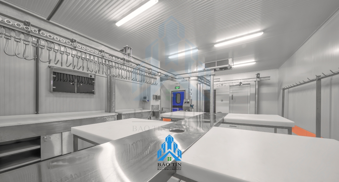 Bảo dưỡng hệ thống kho lạnh trong nhà máy giúp giảm thất thoát nhiệt và chi phí vận hành