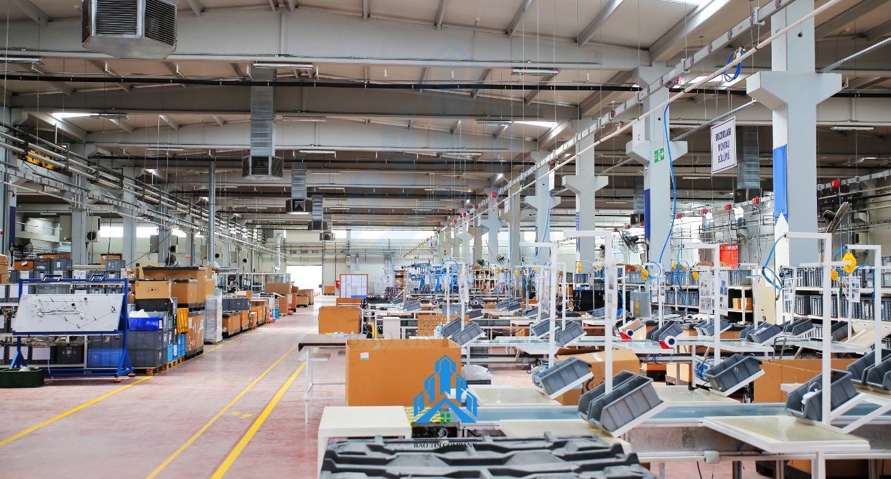 Tần suất vận hành máy móc và mức độ sản xuất tác động đến báo giá bảo trì nhà xưởng.