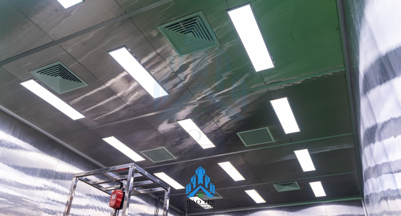 Vệ sinh định kỳ hệ thống chiếu sáng công nghiệp